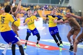 Industria Kielce wygrała drugi mecz z Ostrovią w Hali Legionów i awansowała do finału Orlen Superligi